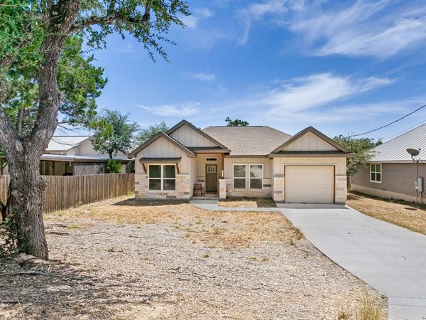 550 Eastview, Canyon Lake, TX 78133