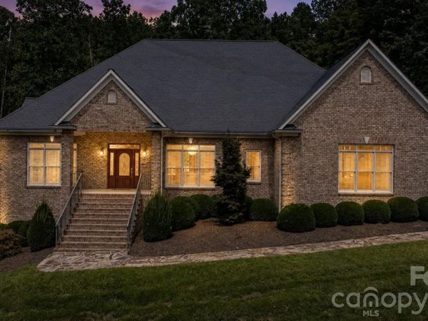 2752 Brittany Drive , Lenoir, NC 28645