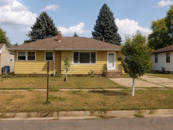 1820 5th Street S, Moorhead, MN 56560