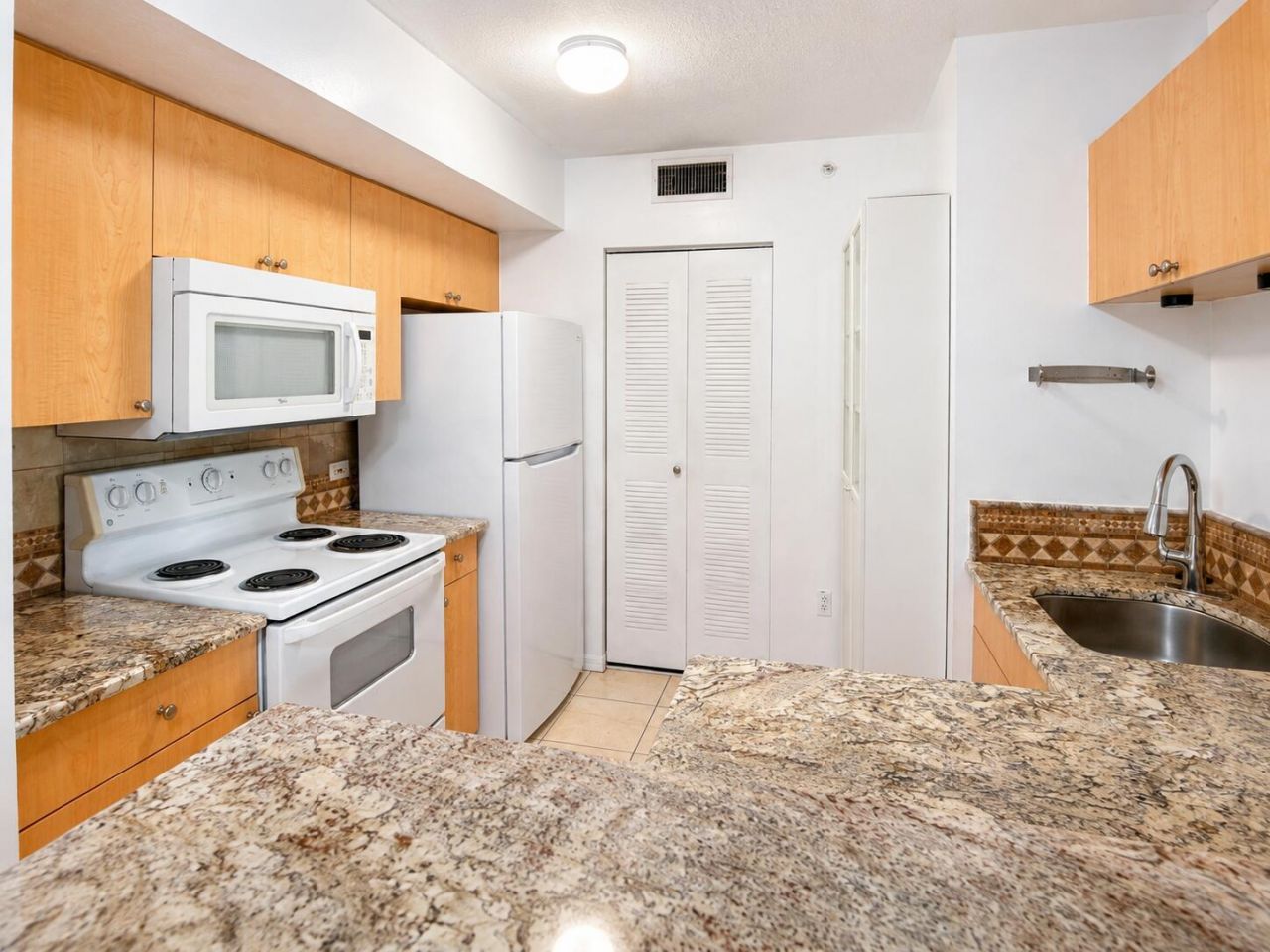 106 Villa Circle, Unit 106, Boynton Beach, FL 33435 Photo
