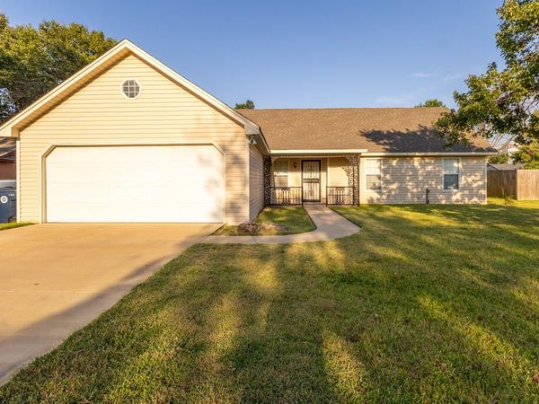 473 J E Clark Cove, Marion, AR 72364