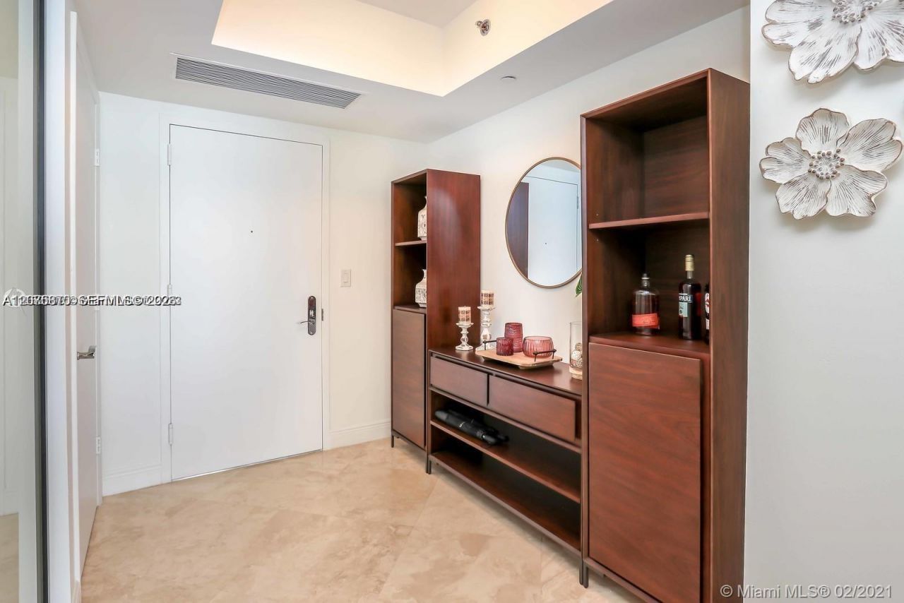 1830 S Ocean Dr, Unit 3704, Hallandale Beach, FL 33009 Photo