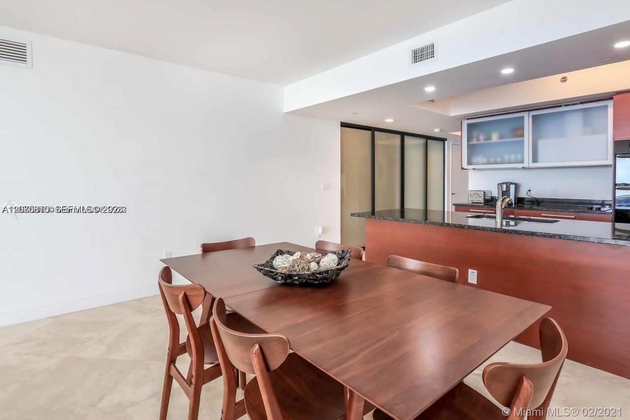 1830 S Ocean Dr, Unit 3704, Hallandale Beach, FL 33009 Photo