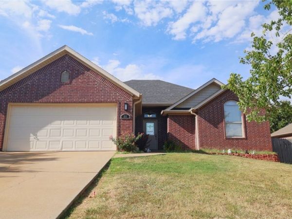 211 Necessary Drive , Rogers, AR 72758