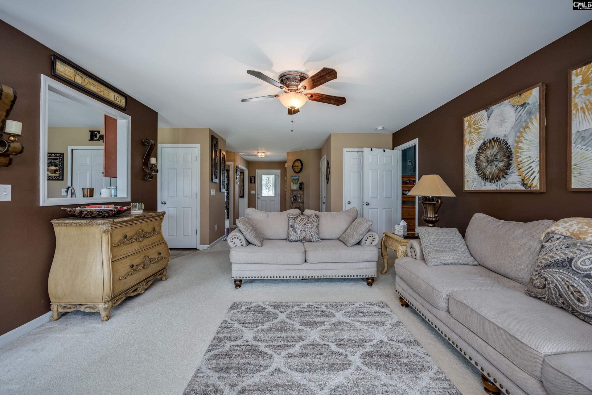 55 Kimpton Drive  Photo 19