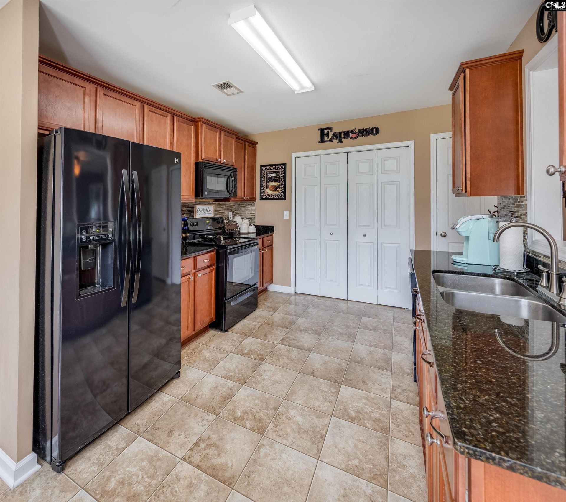 55 Kimpton Drive  Photo 23