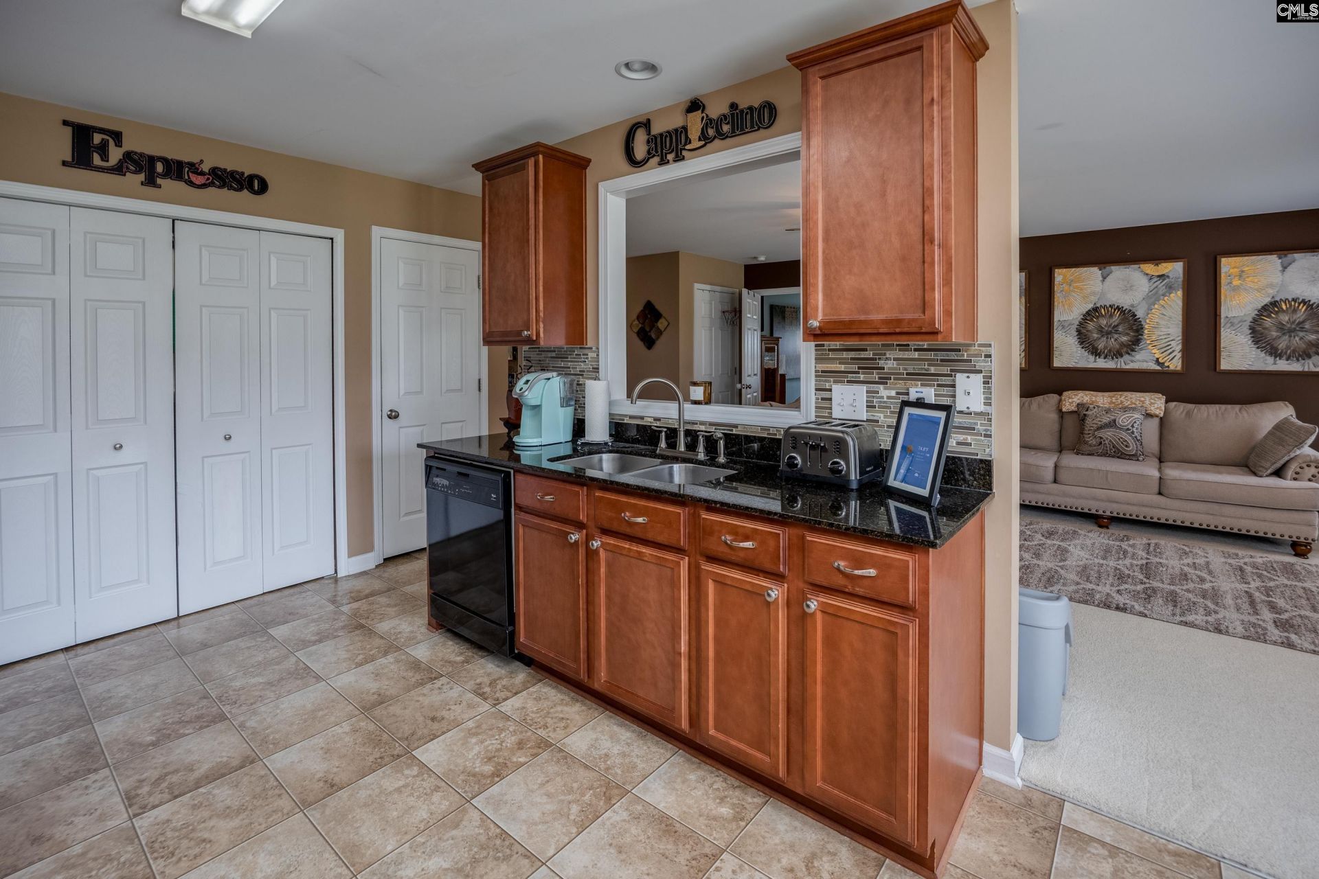 55 Kimpton Drive  Photo 24