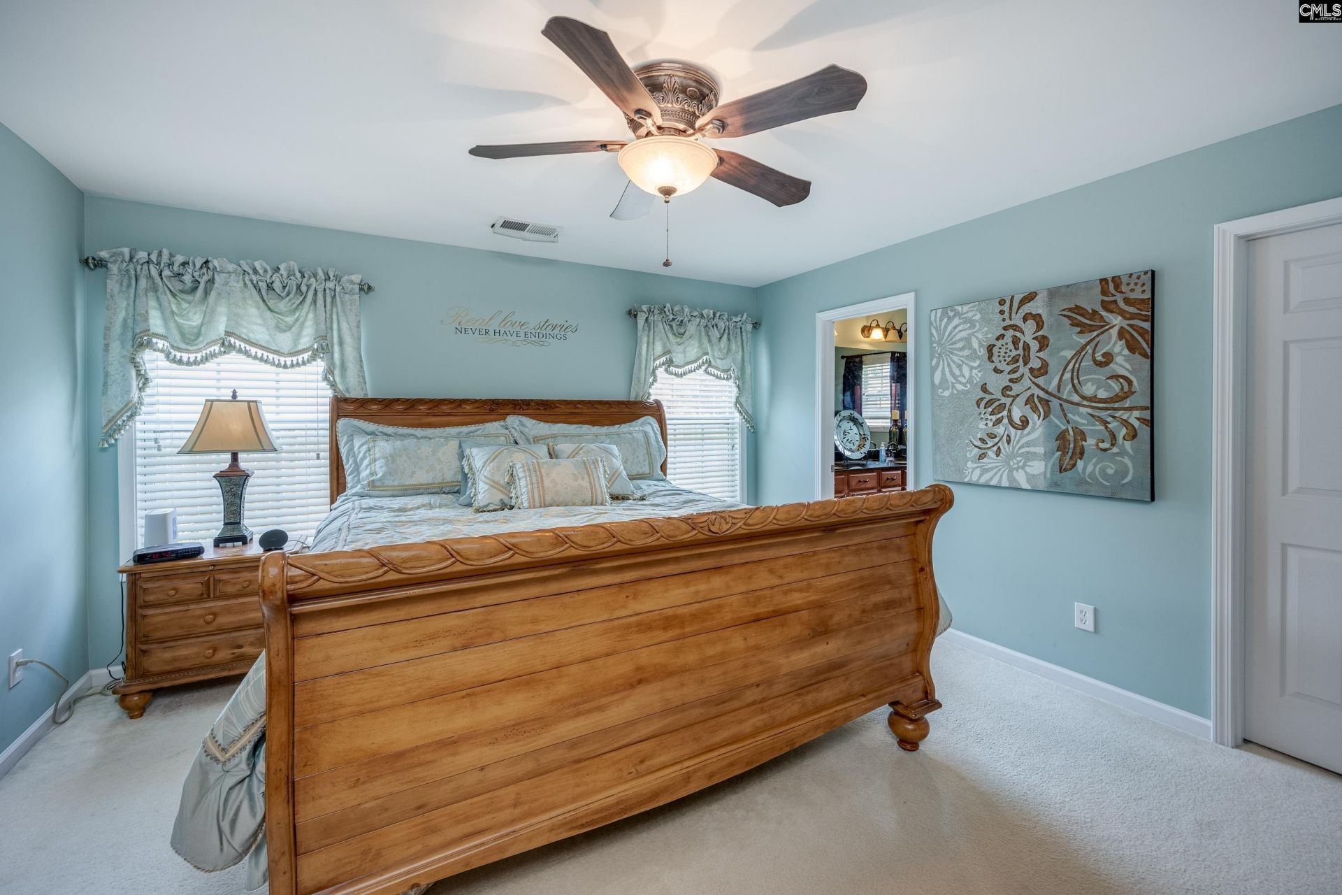 55 Kimpton Drive  Photo 28