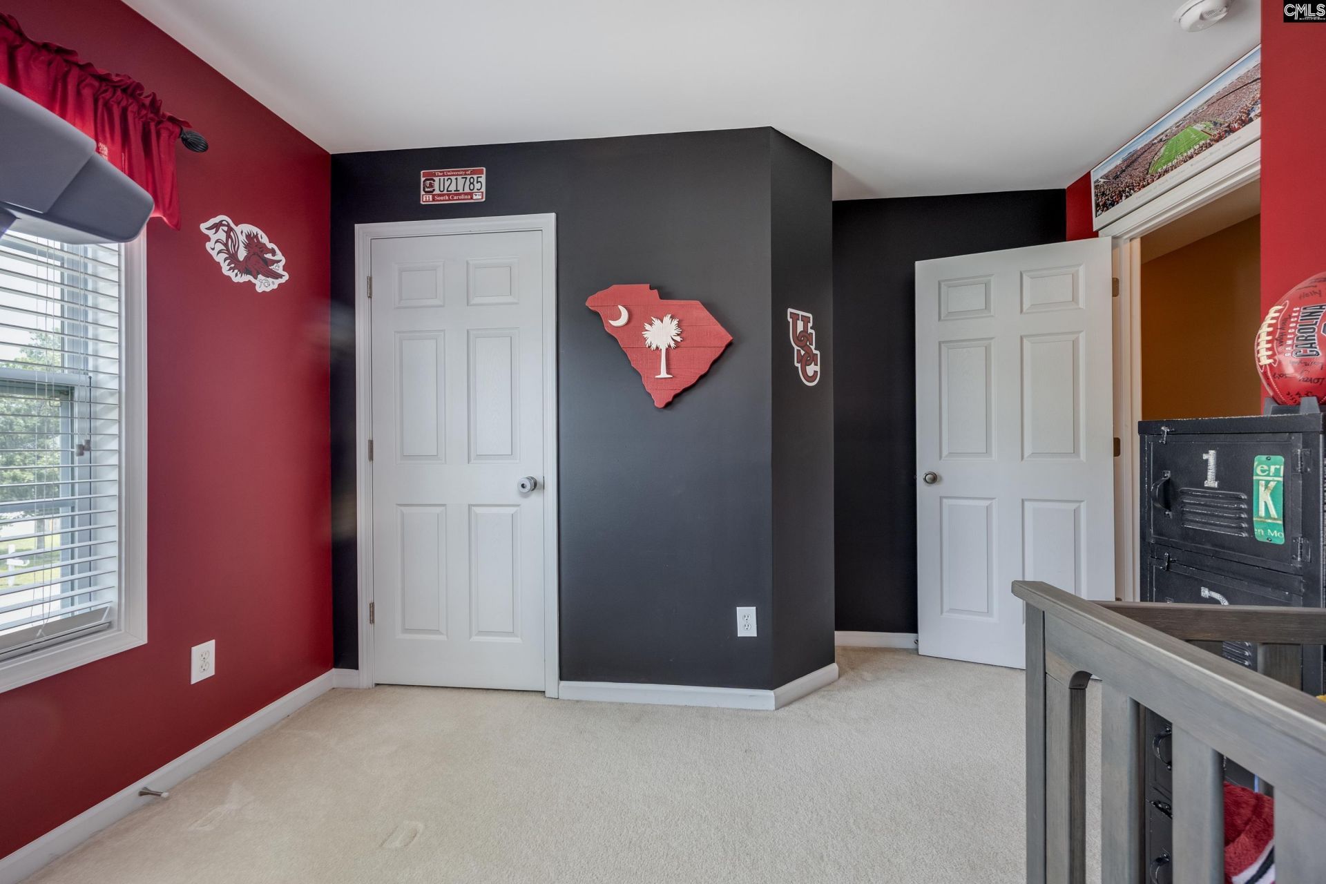 55 Kimpton Drive  Photo 39