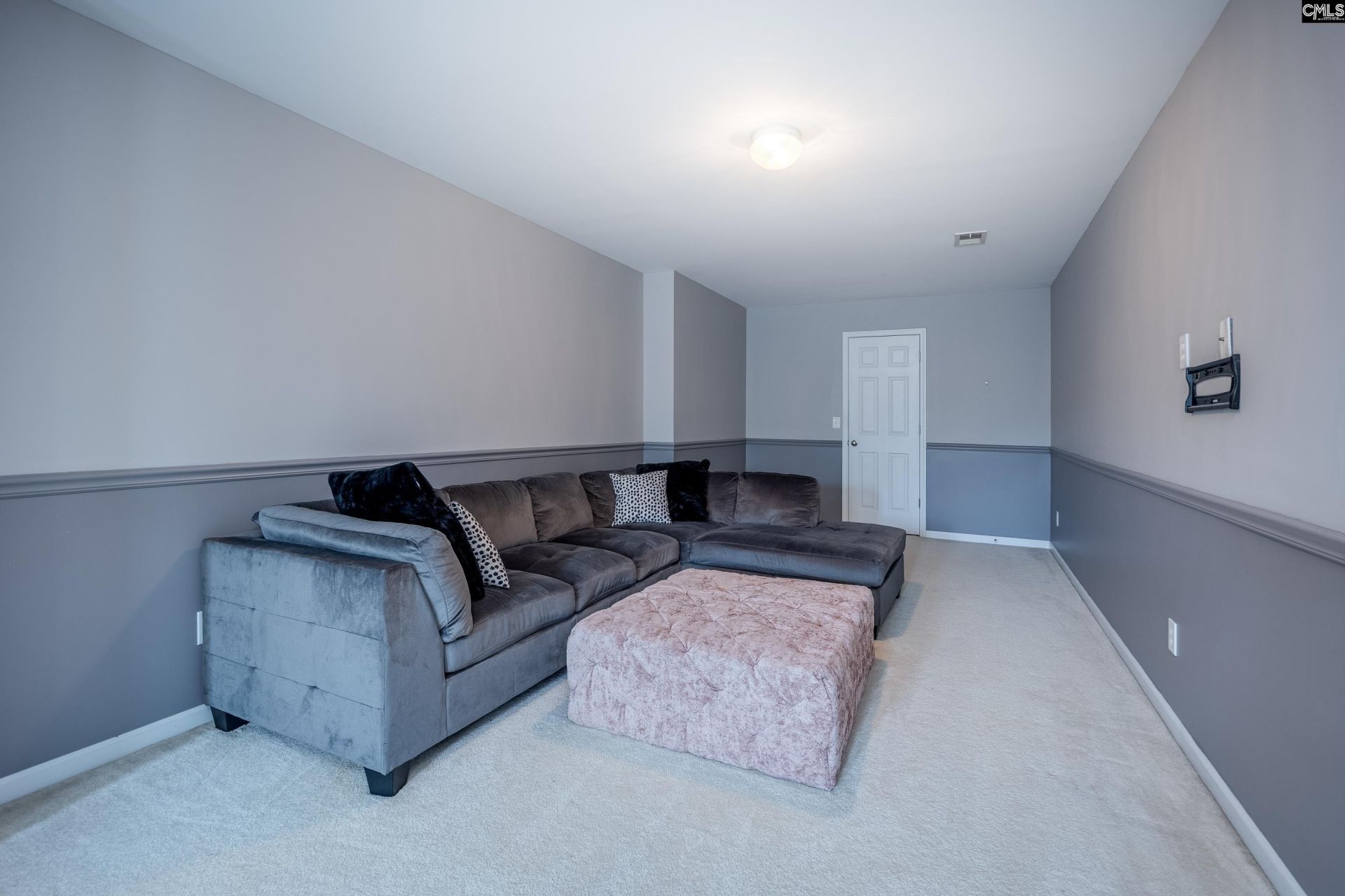 55 Kimpton Drive  Photo 49