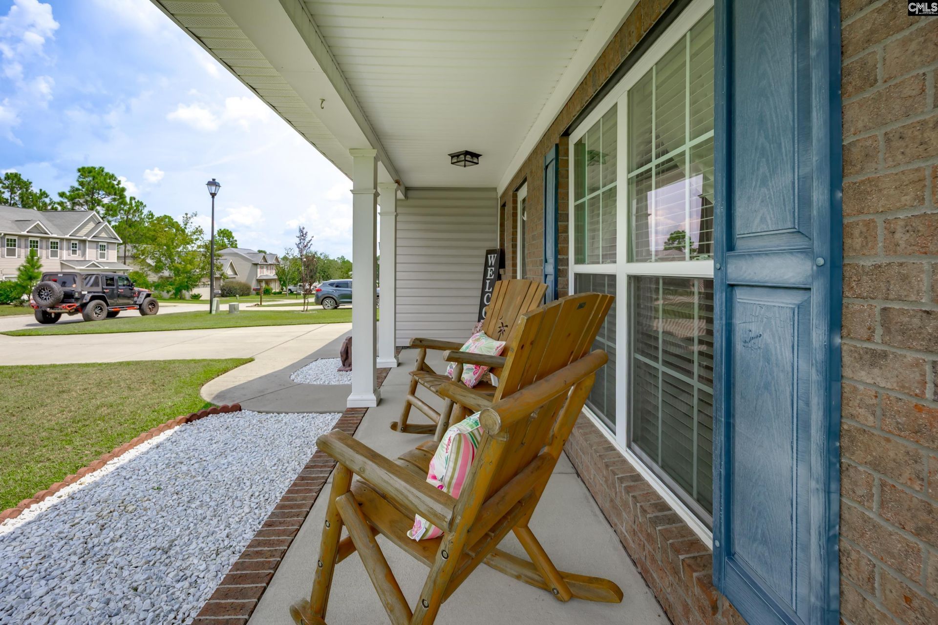 55 Kimpton Drive  Photo 7