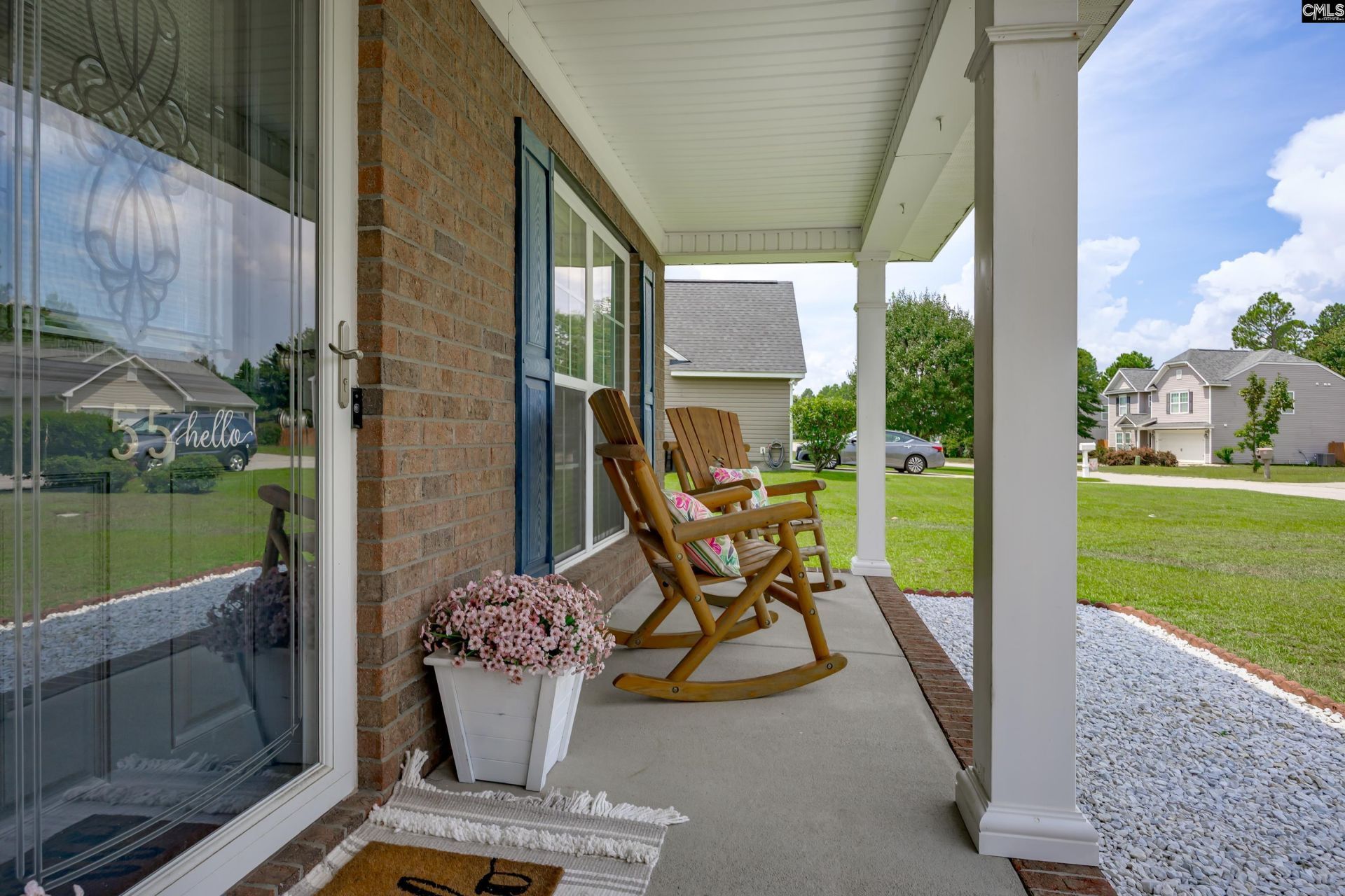 55 Kimpton Drive  Photo 8