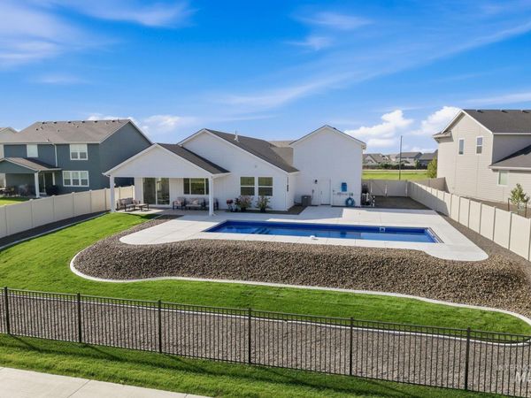 5480 E Bridal Veil Falls, Nampa, ID 83686