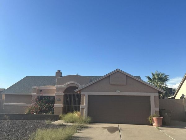 7110 W LAUREL Lane, Peoria, AZ 85345