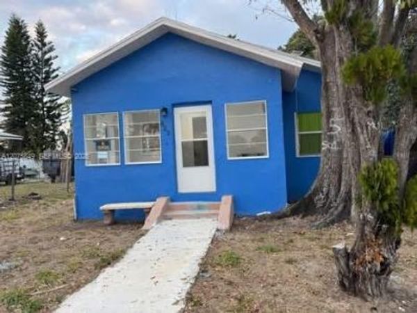 822 LEMON , Sebring, FL 33870