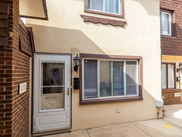 4038 Fitzjames Walk , Oak Lawn, IL 60453