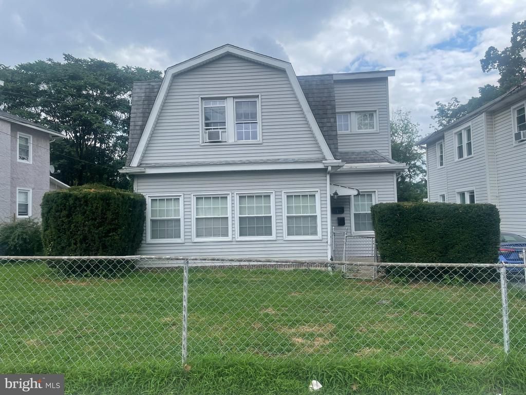 1829 SHALLCROSS AVENUE , FOLCROFT, PA 19032