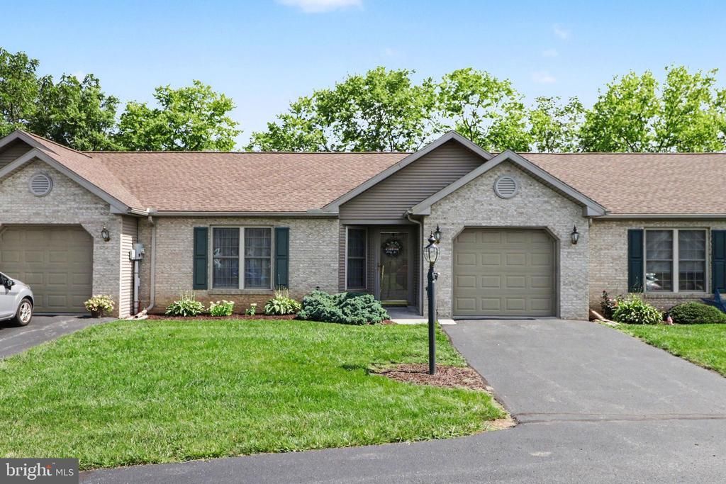 41 MEL RON COURT, CARLISLE, PA 17015
