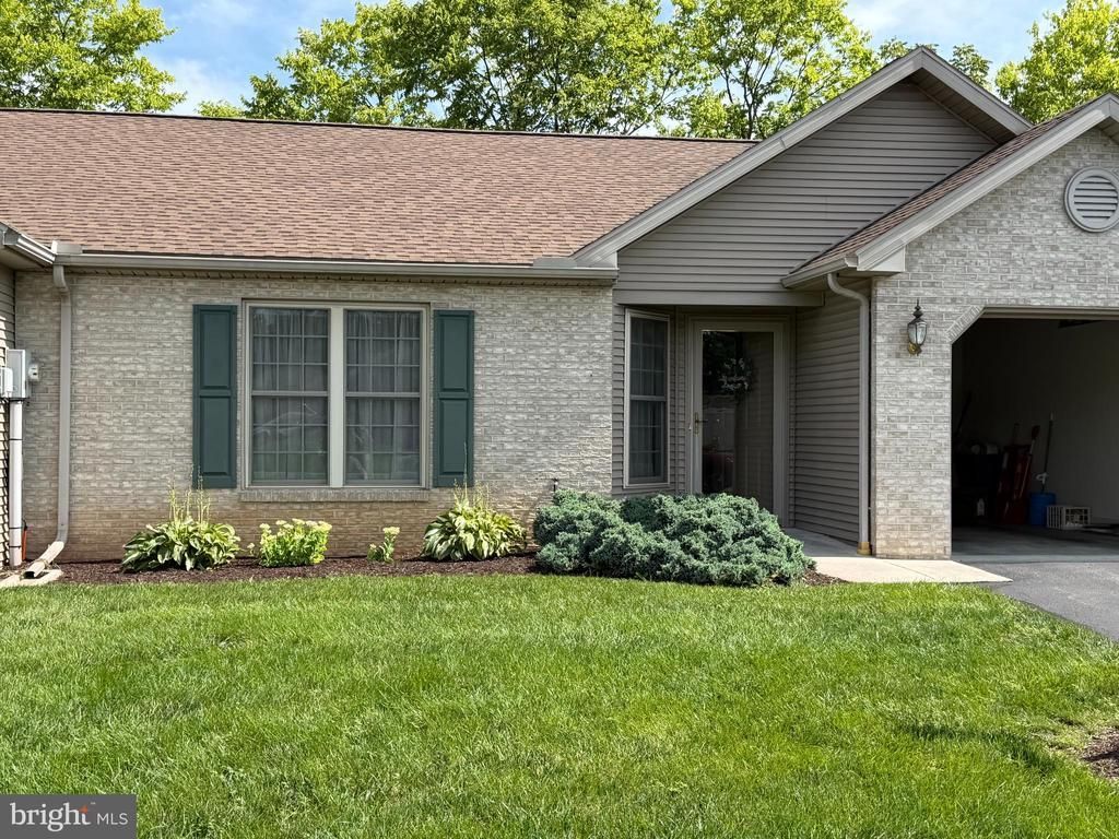 41 MEL RON COURT, CARLISLE, PA 17015