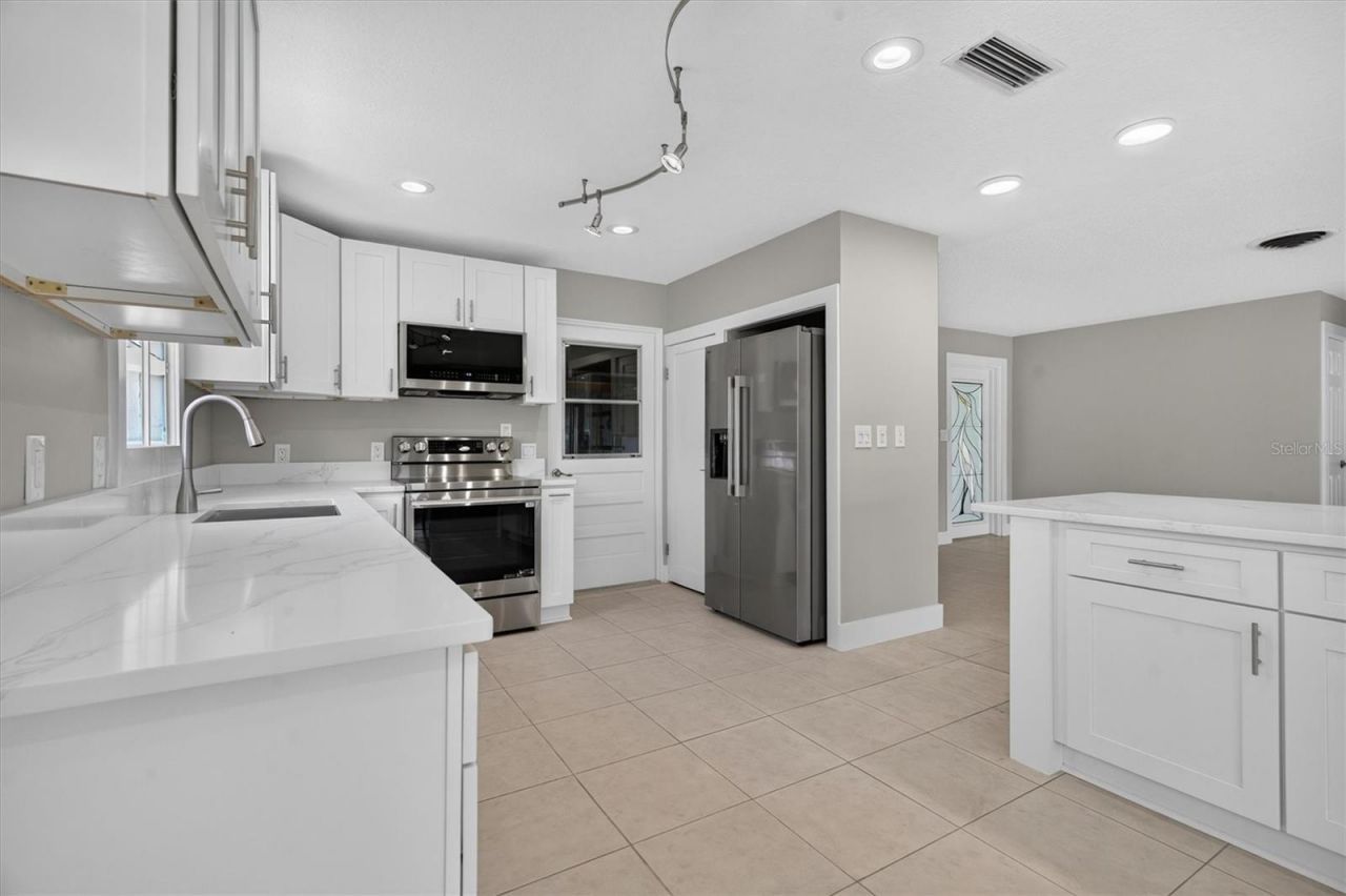 541 Lillian Drive , Madeira Beach, FL 33708 Photo