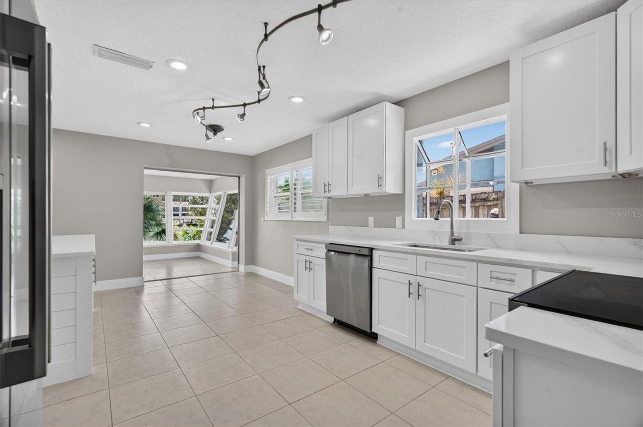 541 Lillian Drive , Madeira Beach, FL 33708 Photo