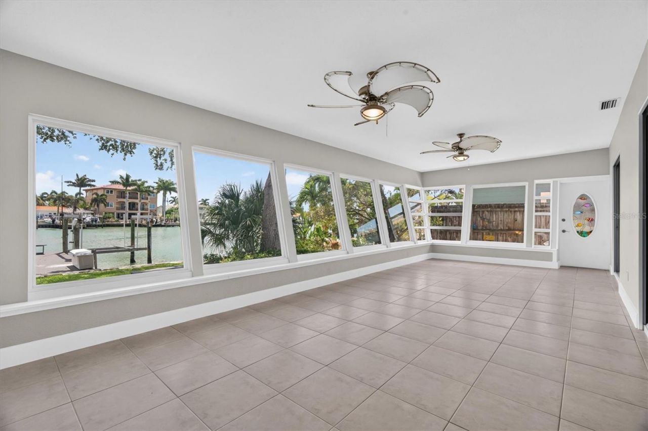 541 Lillian Drive , Madeira Beach, FL 33708 Photo