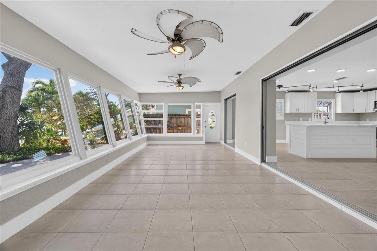 541 Lillian Drive , Madeira Beach, FL 33708 Photo