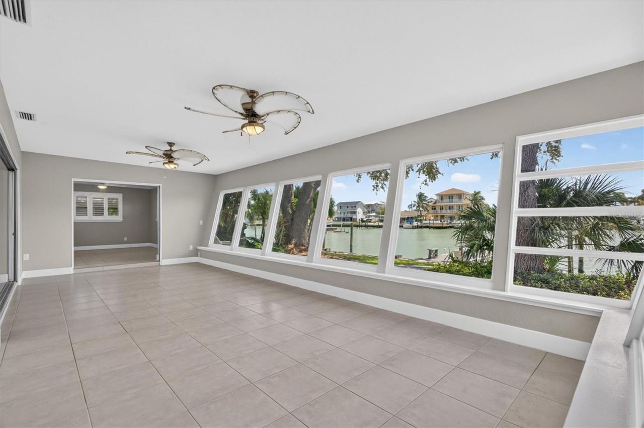 541 Lillian Drive , Madeira Beach, FL 33708 Photo