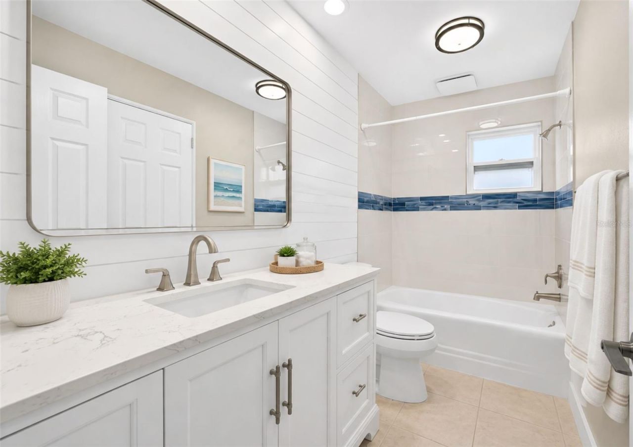 541 Lillian Drive , Madeira Beach, FL 33708 Photo