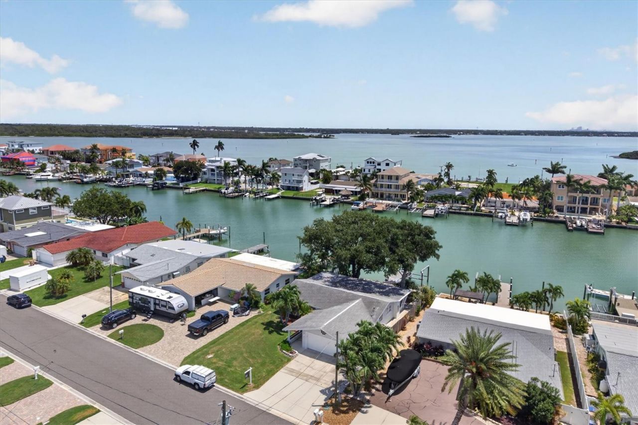 541 Lillian Drive , Madeira Beach, FL 33708 Photo