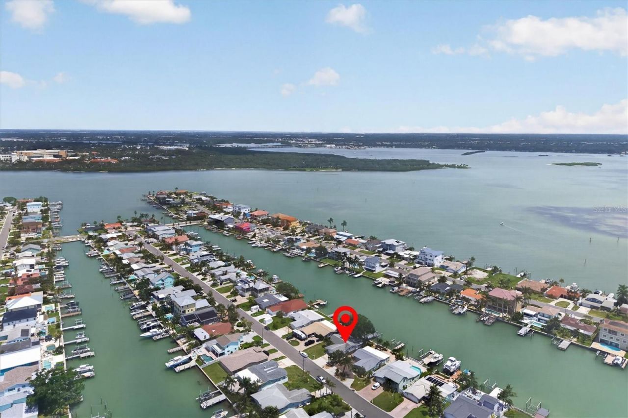 541 Lillian Drive , Madeira Beach, FL 33708 Photo