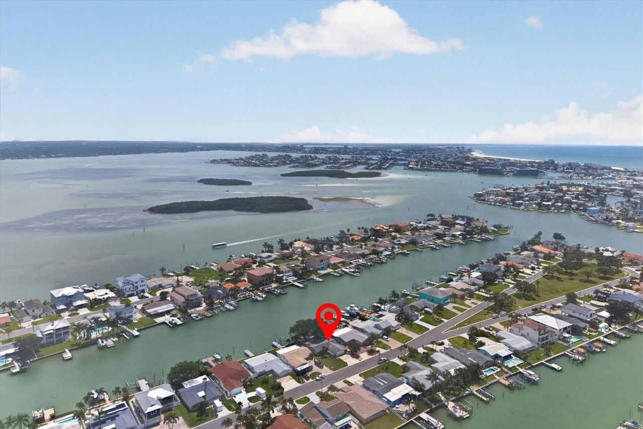 541 Lillian Drive , Madeira Beach, FL 33708 Photo