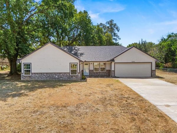 5250 Cooper Street, Reno, TX 75462