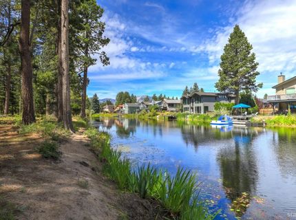 593 Tahoe Island Drive, South Lake Tahoe, CA 96150 Photo