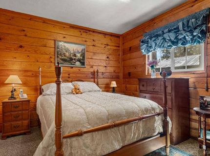 1202 Bonanza Avenue, South Lake Tahoe, CA 96150 Photo