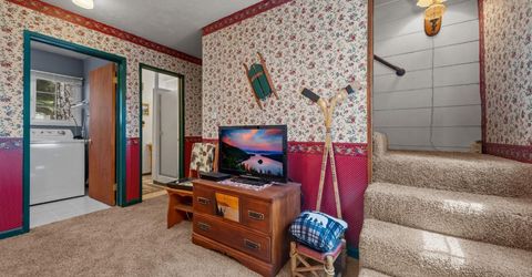 1202 Bonanza Avenue, South Lake Tahoe, CA 96150 Photo