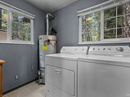 1202 Bonanza Avenue, South Lake Tahoe, CA 96150 Photo
