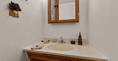1202 Bonanza Avenue, South Lake Tahoe, CA 96150 Photo