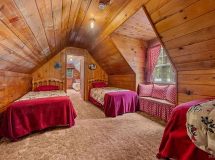 1202 Bonanza Avenue, South Lake Tahoe, CA 96150 Photo