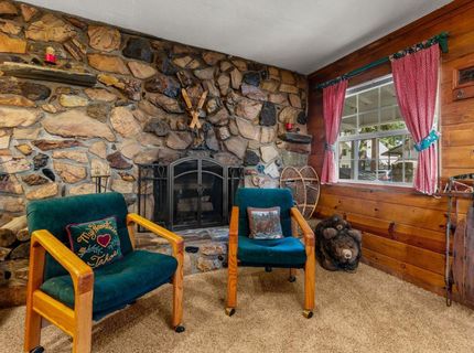 1202 Bonanza Avenue, South Lake Tahoe, CA 96150 Photo