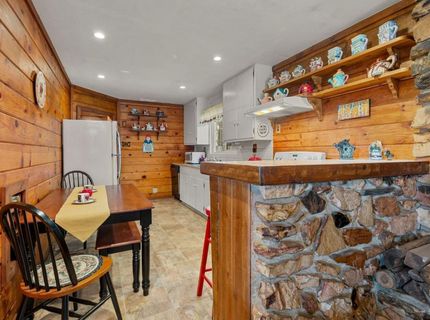1202 Bonanza Avenue, South Lake Tahoe, CA 96150 Photo