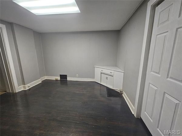 225 S. Charles St. , Belleville, IL 62220