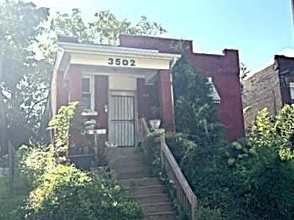 3502 Cora Avenue, St Louis, MO 63115
