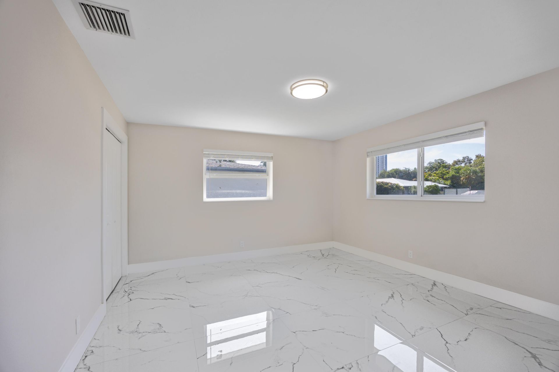 215 Evergreen Drive, West Palm Beach, FL 33403 Photo