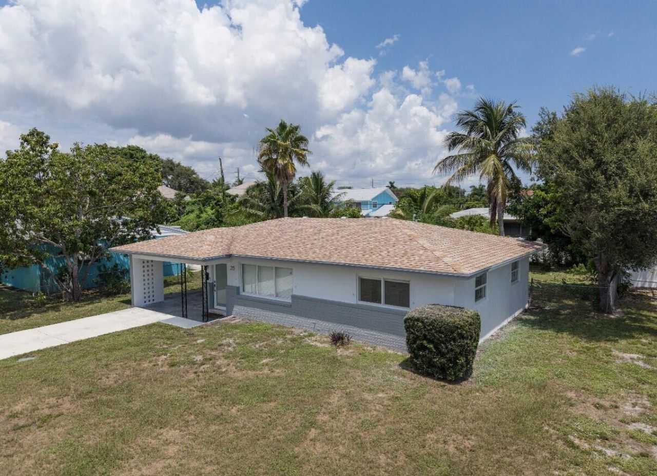 215 Evergreen Drive, West Palm Beach, FL 33403 Photo