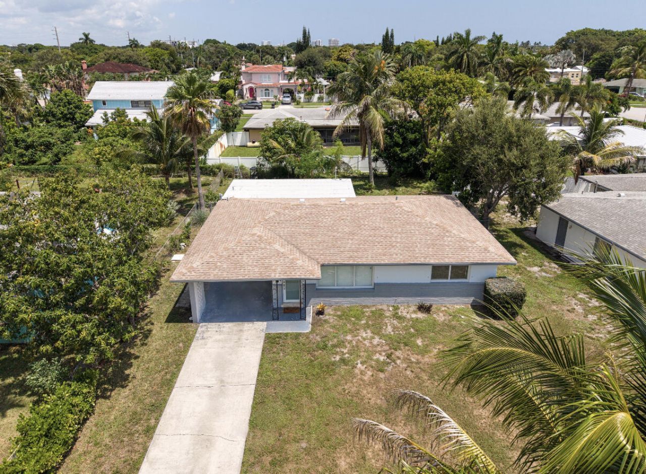 215 Evergreen Drive, West Palm Beach, FL 33403 Photo