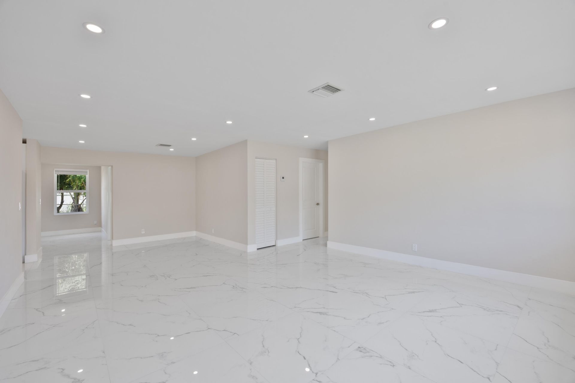 215 Evergreen Drive, West Palm Beach, FL 33403 Photo