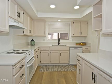 172 Lake Glen Drive, Carson City, NV 89703 Photo
