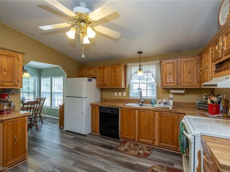 4 Symphony Street, Olmsted Township, OH 44138 Photo 15