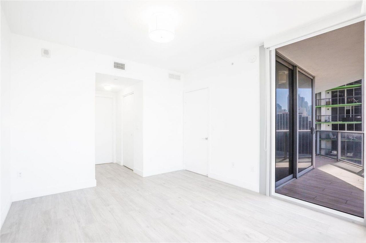 488 NE 18th Street, Unit 2200, Miami, FL 33132 Photo